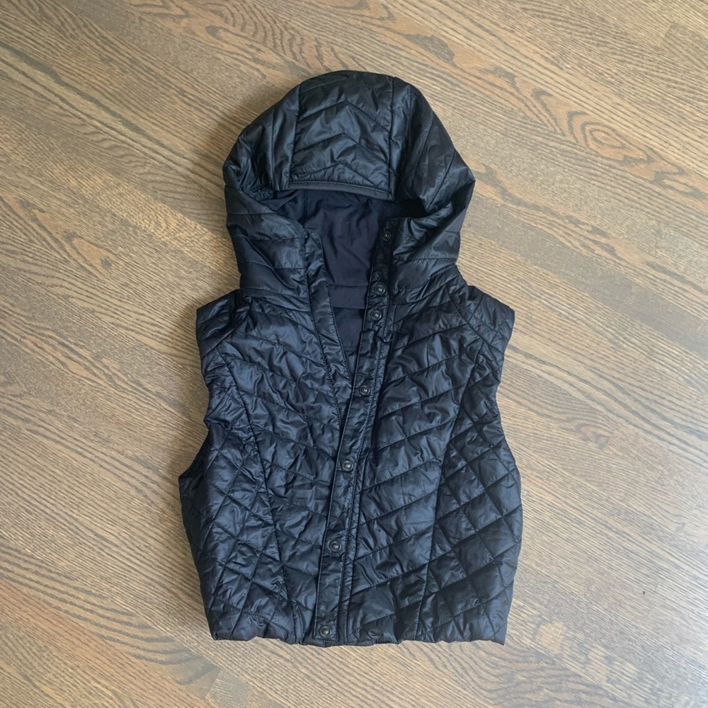 LULULEMON CROPPED PUFF VEST